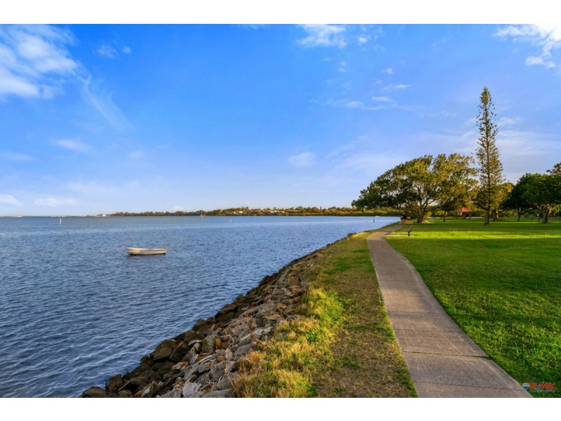 21 Thompson Street, Victoria Point QLD 4165