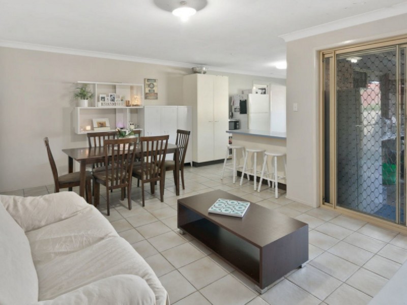 54 Beach Street, Cleveland QLD 4163