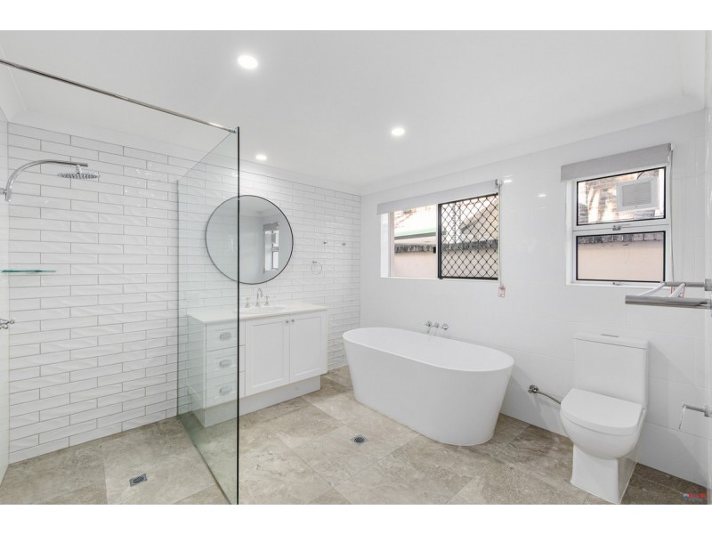 5 Mako Avenue, Birkdale QLD 4159