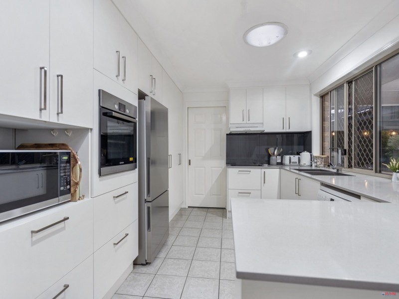 37 Chateau Street, Thornlands QLD 4164