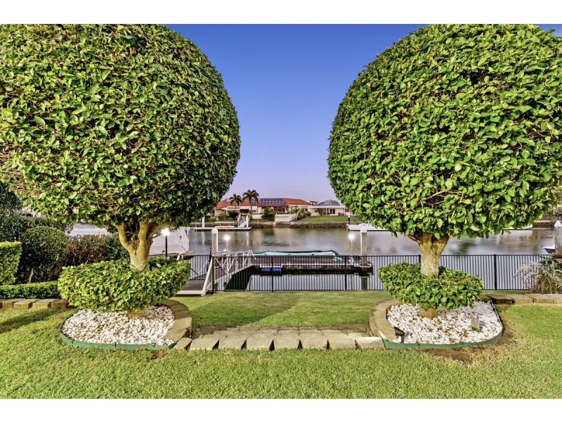 43 Seacrest Court, Raby Bay QLD 4163