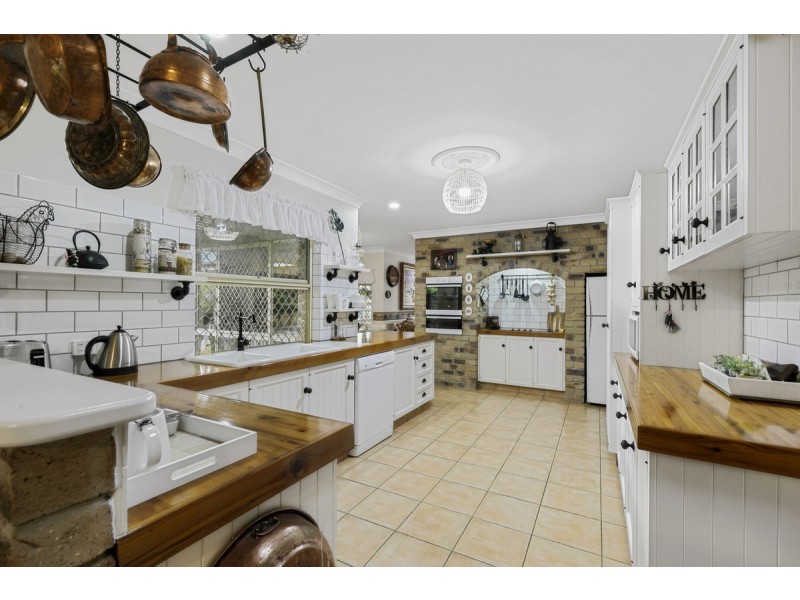 41 Redgrove Avenue, Wellington Point QLD 4160