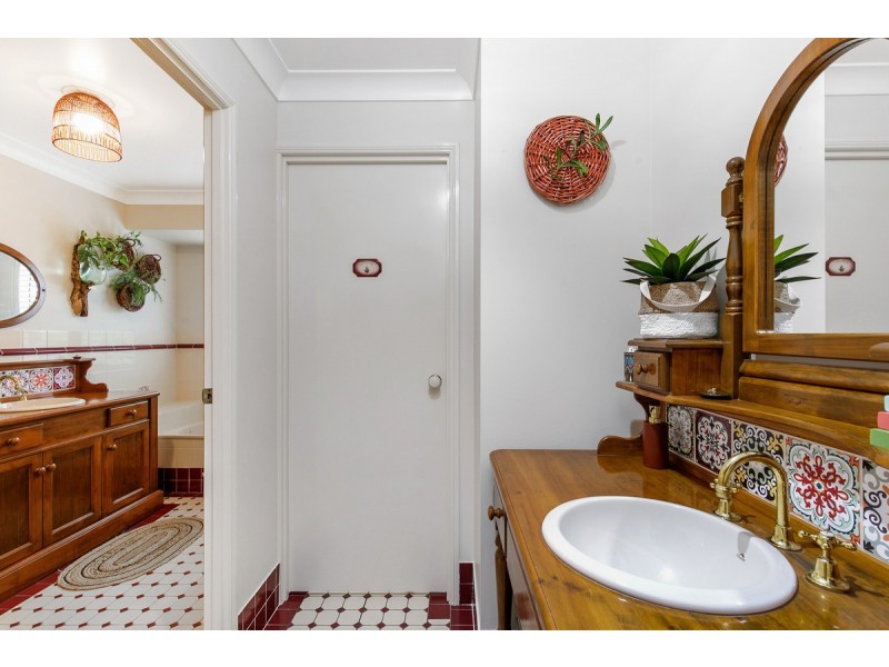 41 Redgrove Avenue, Wellington Point QLD 4160