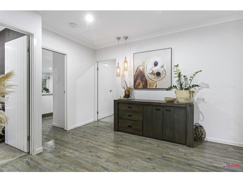 17 Glenhaven Close, Redland Bay QLD 4165