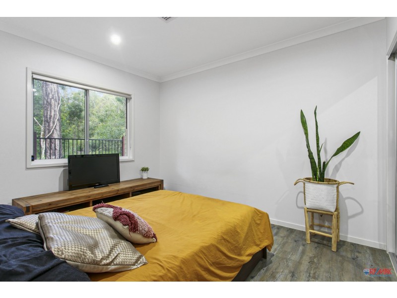 17 Glenhaven Close, Redland Bay QLD 4165