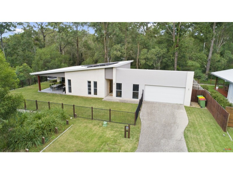 17 Glenhaven Close, Redland Bay QLD 4165