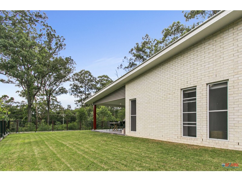 17 Glenhaven Close, Redland Bay QLD 4165