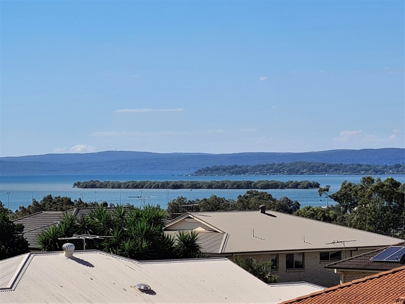 9 Irwin Place, Redland Bay QLD 4165