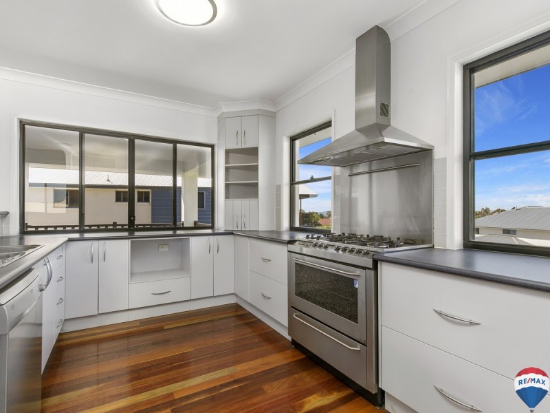 9 Irwin Place, Redland Bay QLD 4165