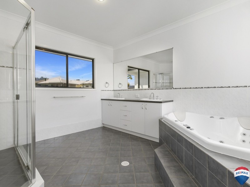 9 Irwin Place, Redland Bay QLD 4165