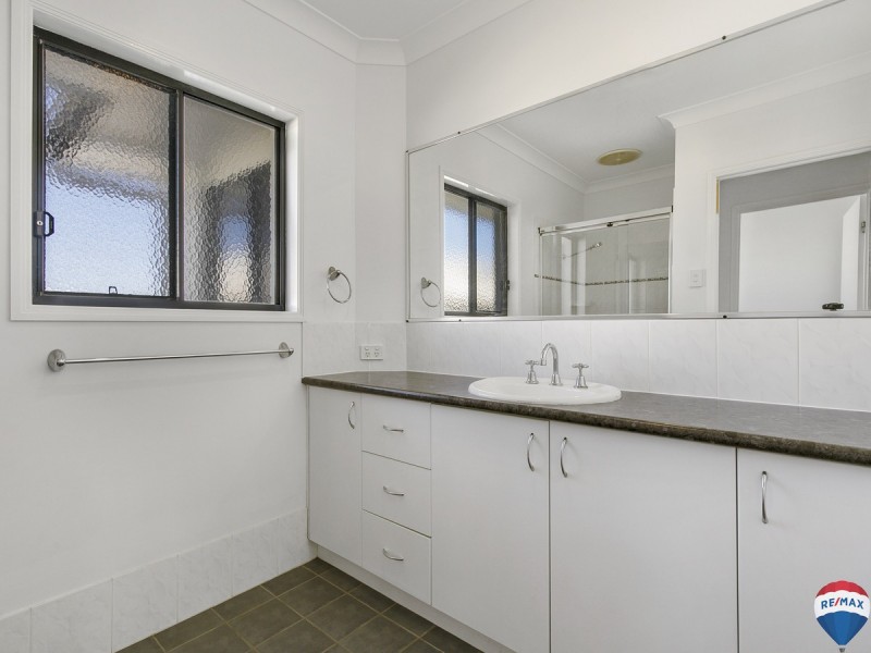 9 Irwin Place, Redland Bay QLD 4165