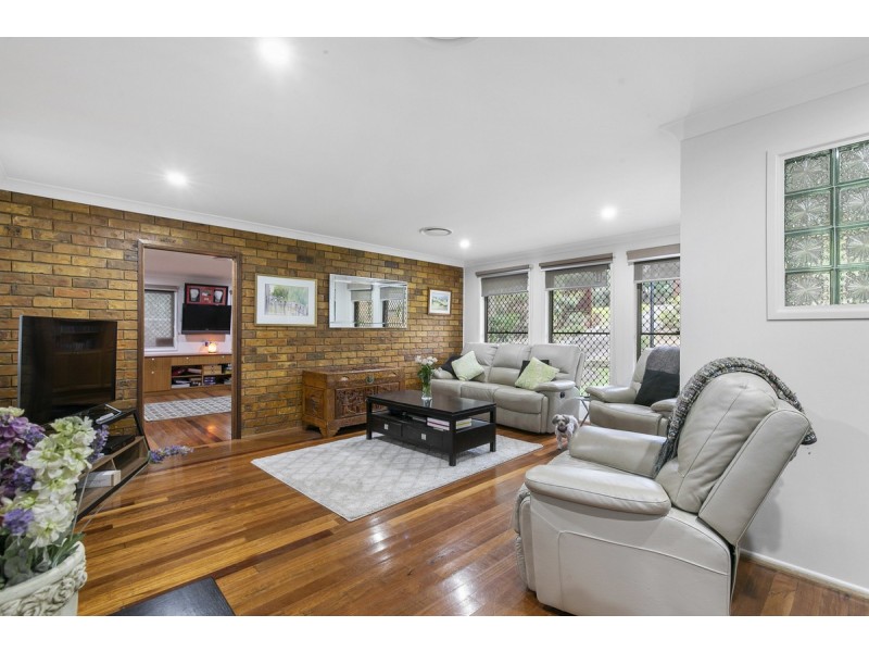 369 Redland Bay Road, Capalaba QLD 4157