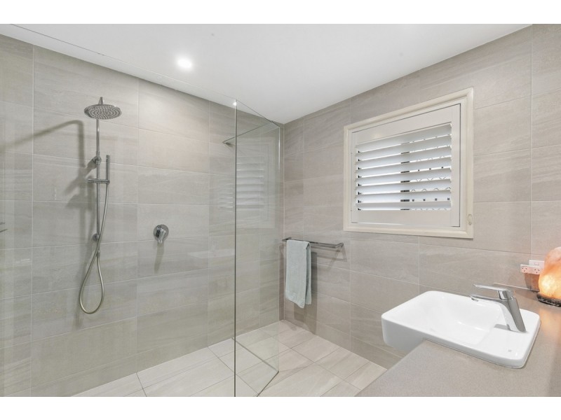 369 Redland Bay Road, Capalaba QLD 4157