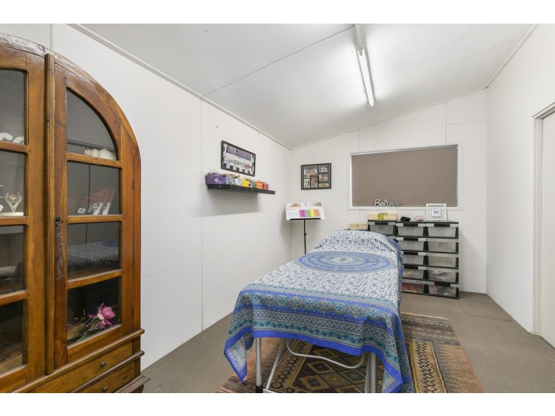 369 Redland Bay Road, Capalaba QLD 4157