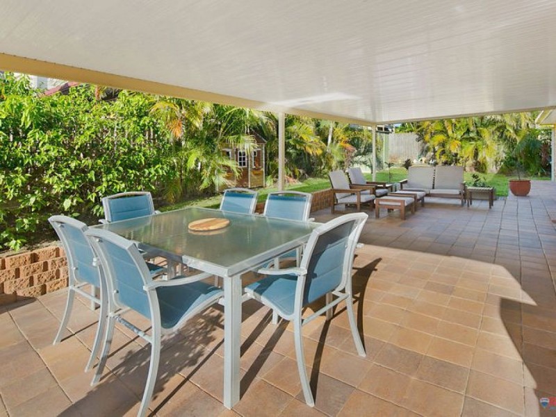 1 Morden Street, Birkdale QLD 4159