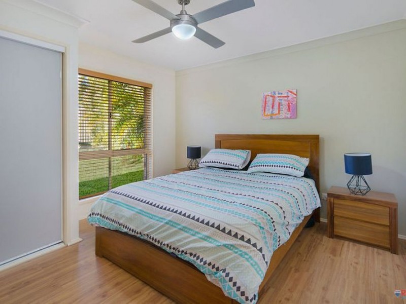 1 Morden Street, Birkdale QLD 4159