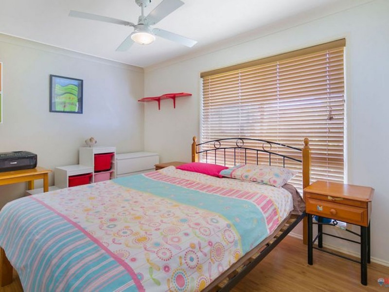 1 Morden Street, Birkdale QLD 4159