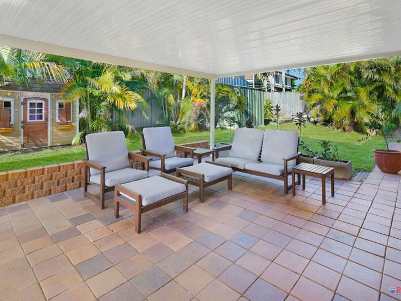 1 Morden Street, Birkdale QLD 4159