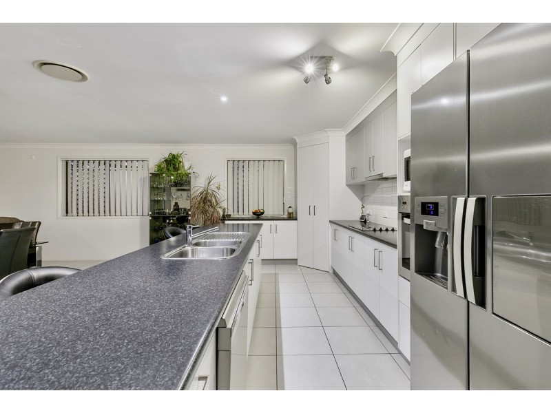 8 Beutel Place, Thornlands QLD 4164