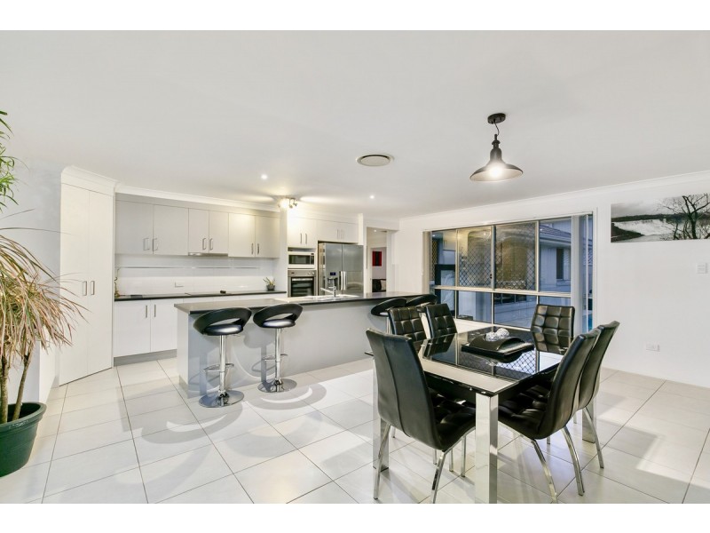 8 Beutel Place, Thornlands QLD 4164