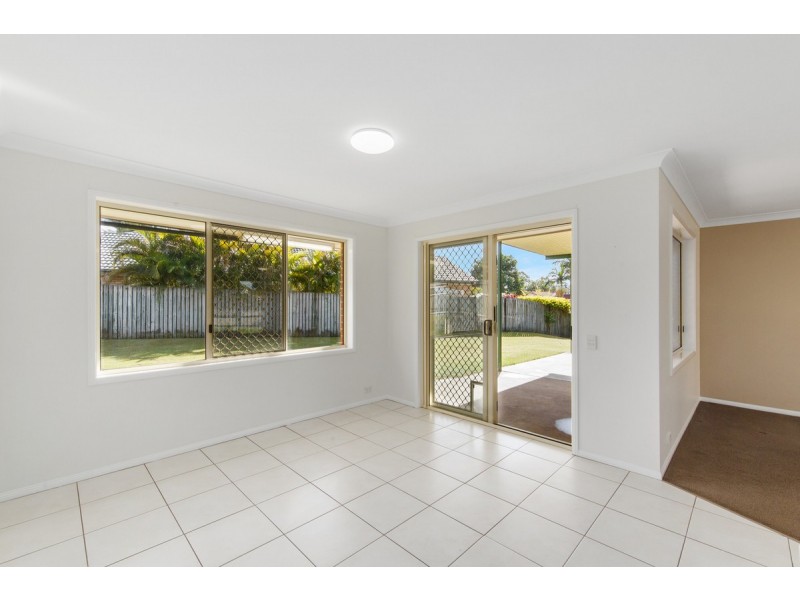14 Chesterfield Crescent, Wellington Point QLD 4160