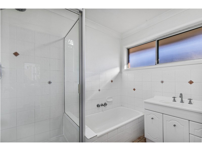 16 Hampshire Crescent, Alexandra Hills QLD 4161