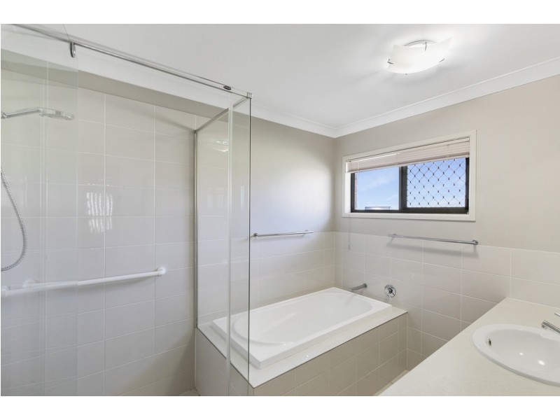 84 Bainbridge Street, Ormiston QLD 4160