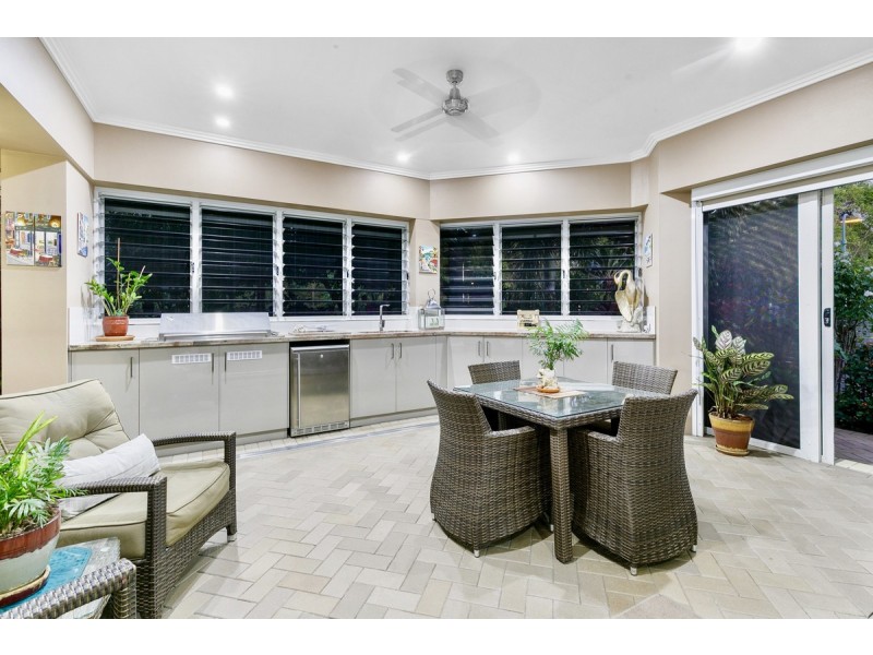 1 Redbill Close, Thornlands QLD 4164