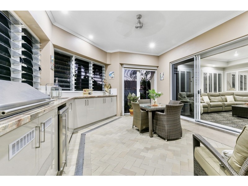 1 Redbill Close, Thornlands QLD 4164