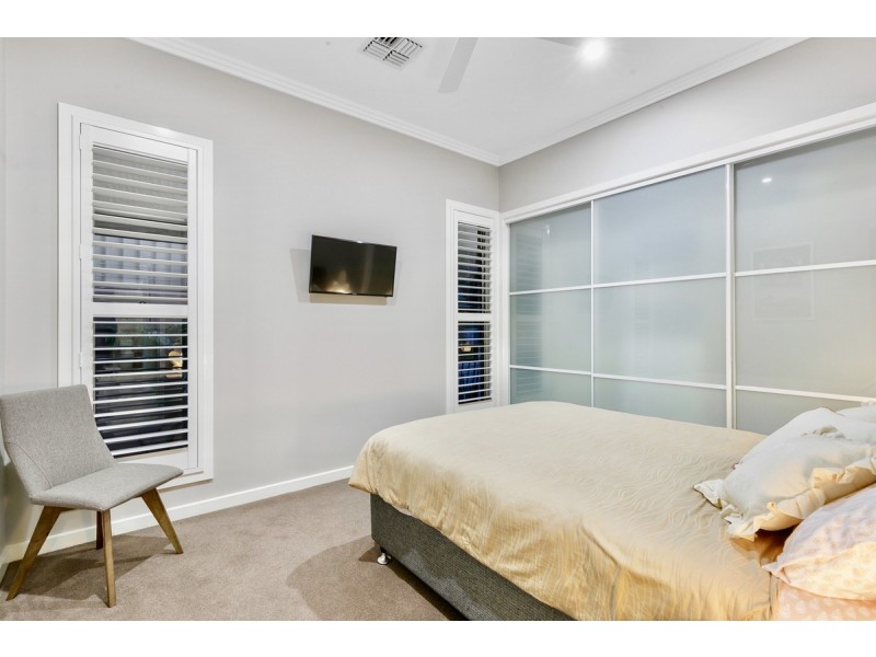 1 Redbill Close, Thornlands QLD 4164