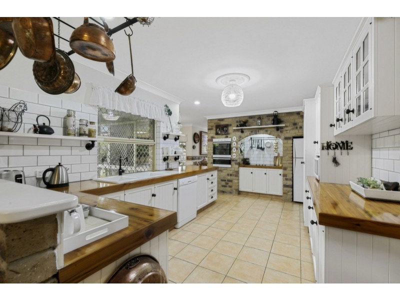 41 Redgrove Avenue, Wellington Point QLD 4160