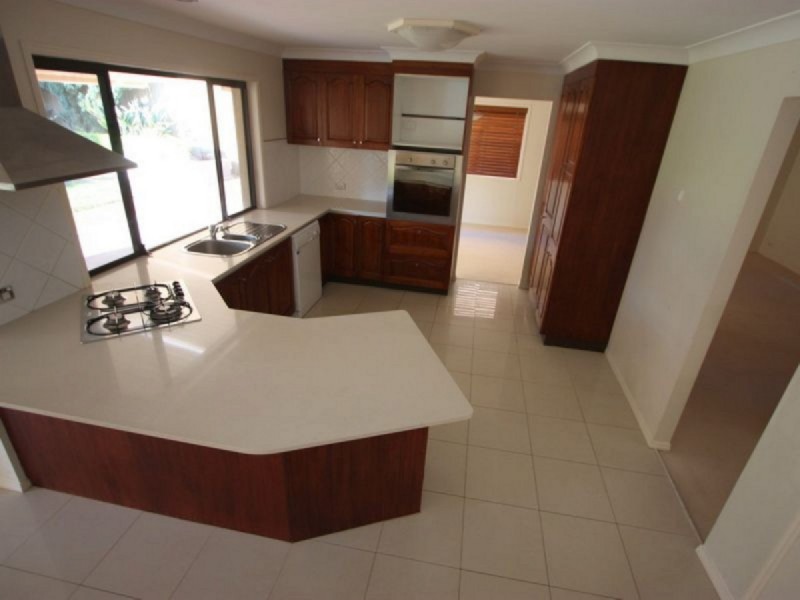 8 Sophie Court, Wellington Point QLD 4160