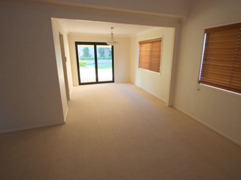 8 Sophie Court, Wellington Point QLD 4160
