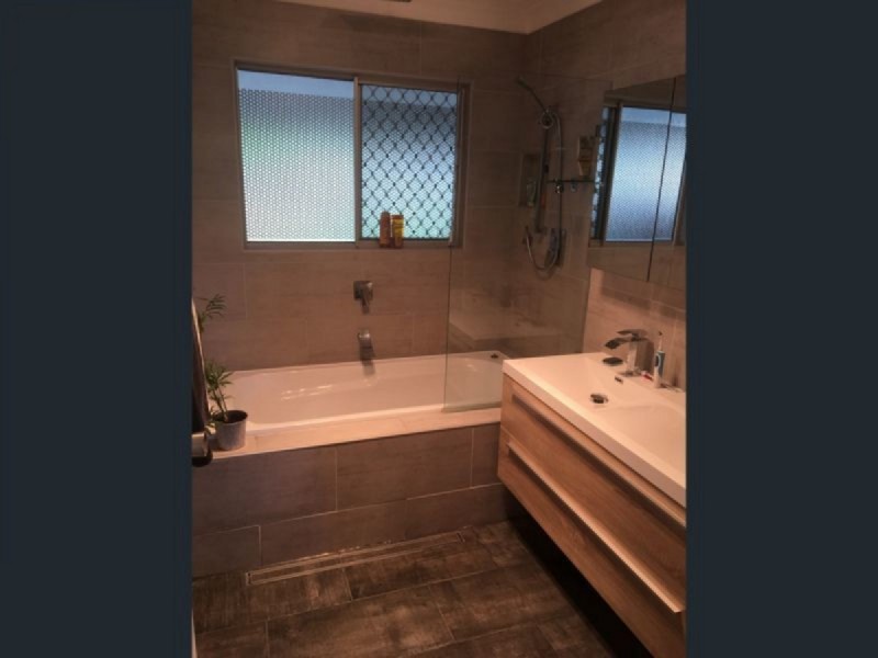 32 Rhoades Street, Capalaba QLD 4157