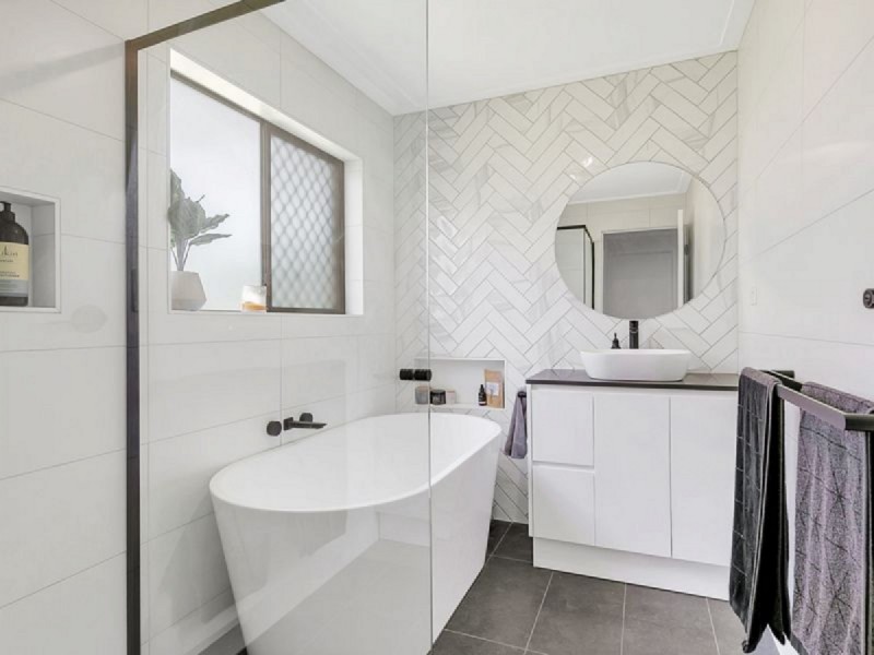 11 Jacaranda Road, Capalaba QLD 4157