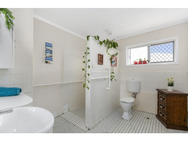 21 Thompson Street, Victoria Point QLD 4165