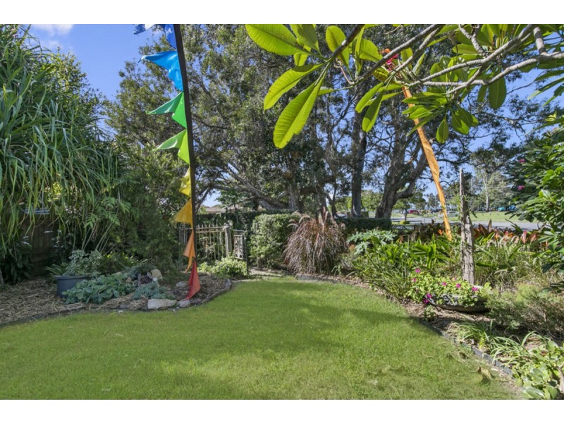 21 Thompson Street, Victoria Point QLD 4165