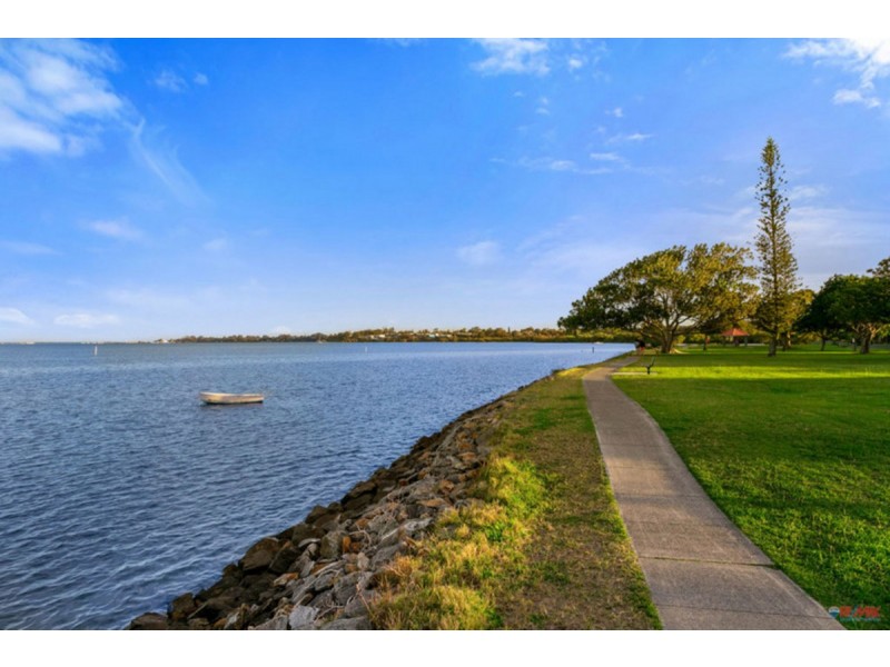 21 Thompson Street, Victoria Point QLD 4165