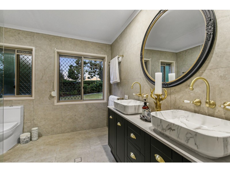 2 Montgomery Drive, Wellington Point QLD 4160