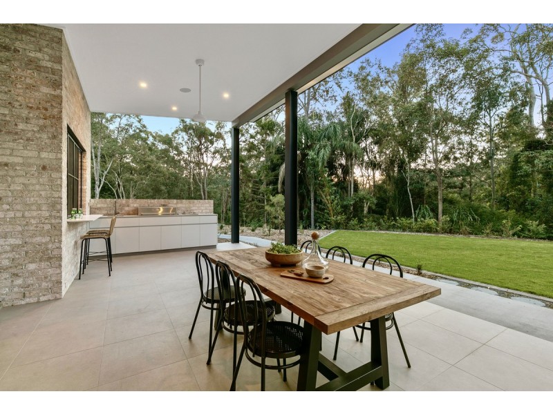 62 Winston Road, Sheldon QLD 4157