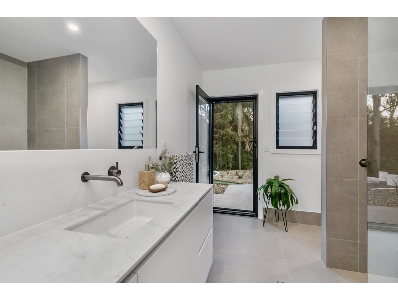 62 Winston Road, Sheldon QLD 4157