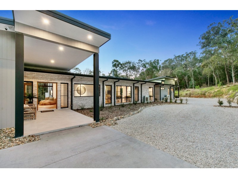 62 Winston Road, Sheldon QLD 4157