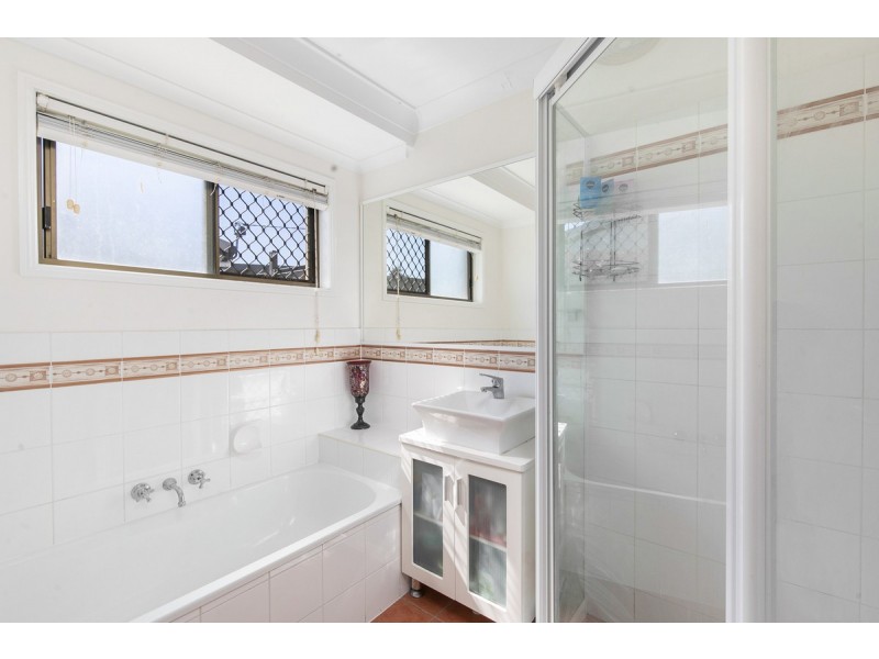 4 St Georges Court, Victoria Point QLD 4165