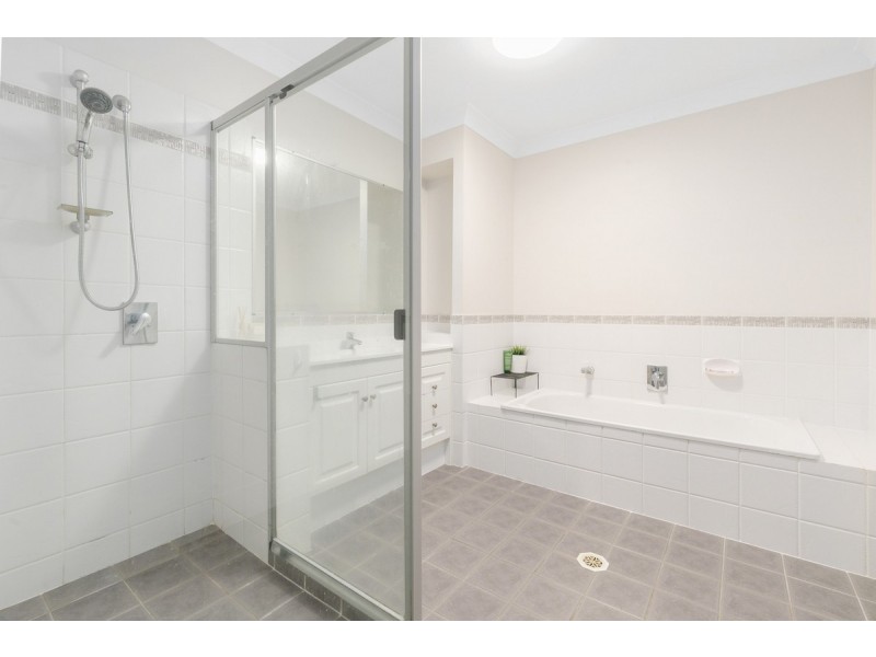 10 Whepstead Avenue, Wellington Point QLD 4160