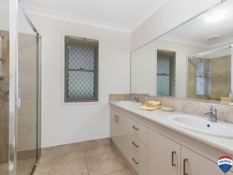 103 Main Street, Redland Bay QLD 4165