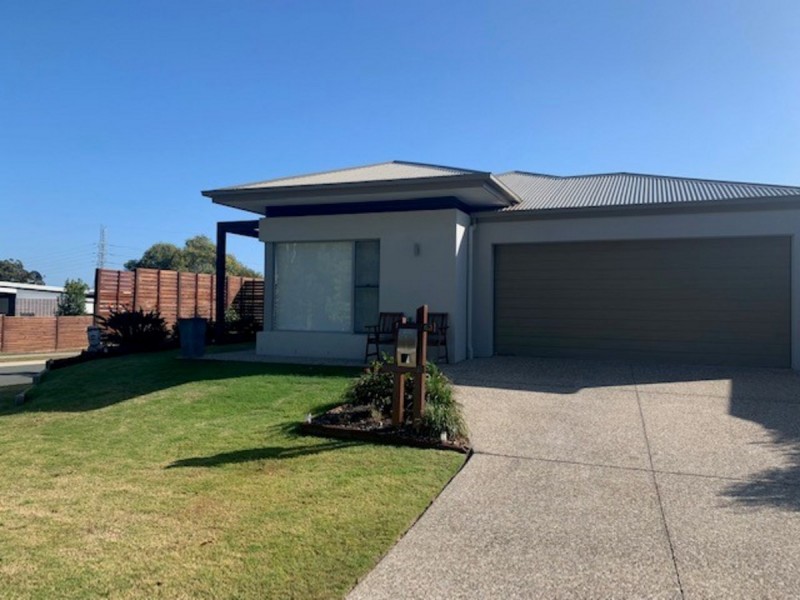 63 Ravenbourne Circuit, Capalaba QLD 4157