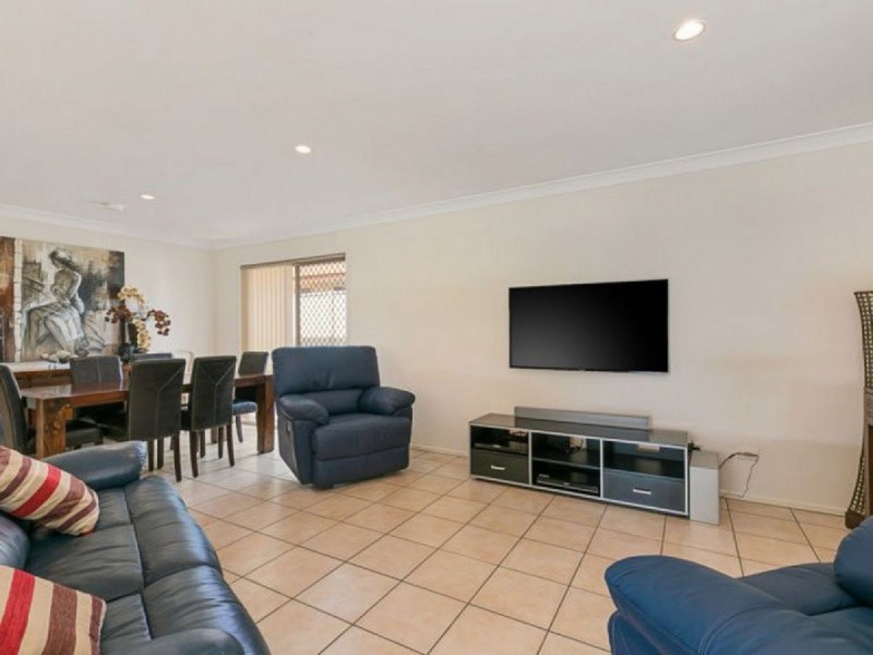 8 Amelia Place, Cleveland QLD 4163