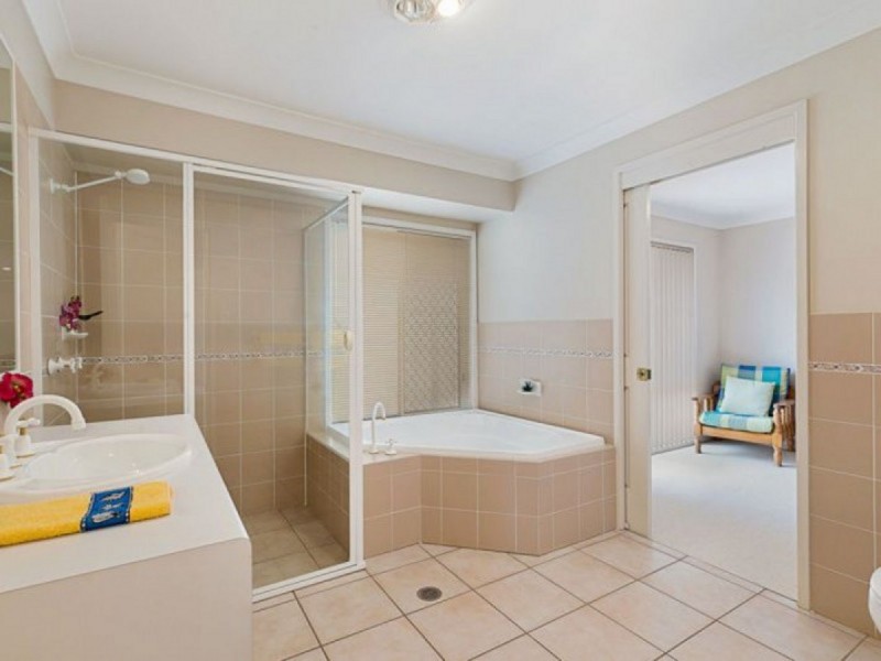 8 Amelia Place, Cleveland QLD 4163