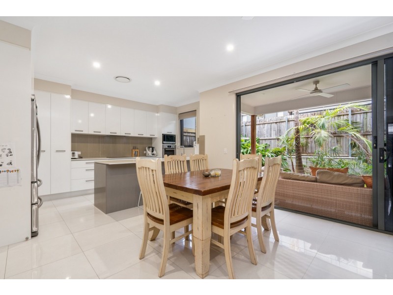 12/10-12 Bainbridge Street, Ormiston QLD 4160