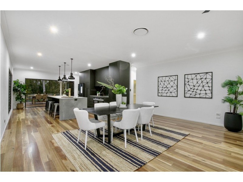 40 Behan Crescent, Wakerley QLD 4154